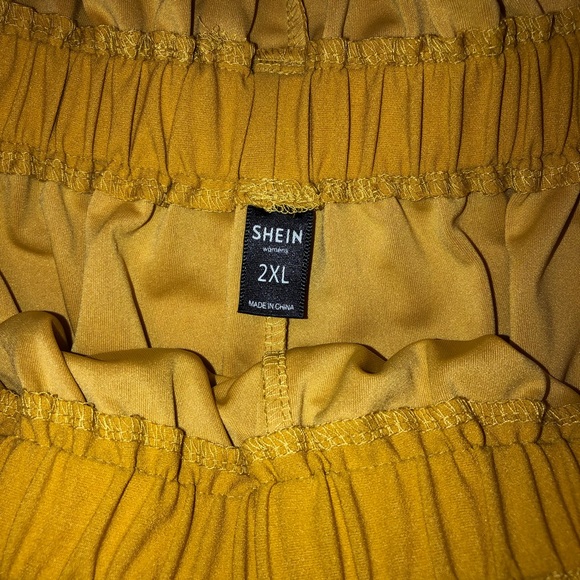 SHIEN Yellow High Waisted Shorts - Picture 4 of 4